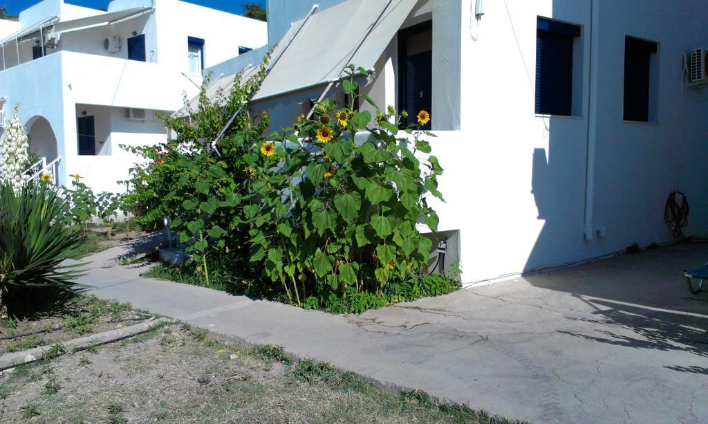 Iro Apartments Paralia Agias Foteinis Exteriér fotografie