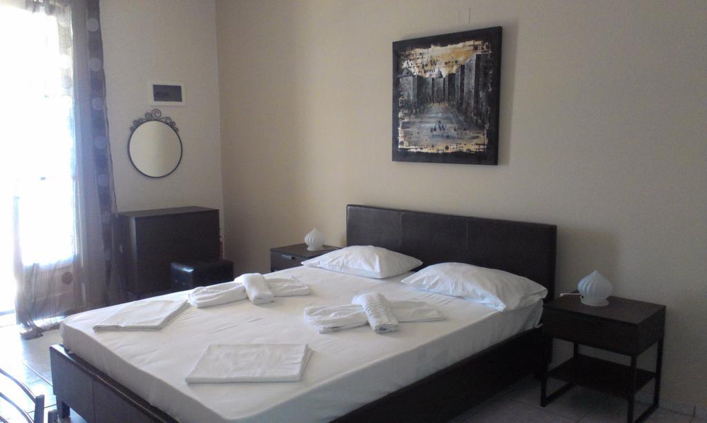 Iro Apartments Paralia Agias Foteinis Pokoj fotografie