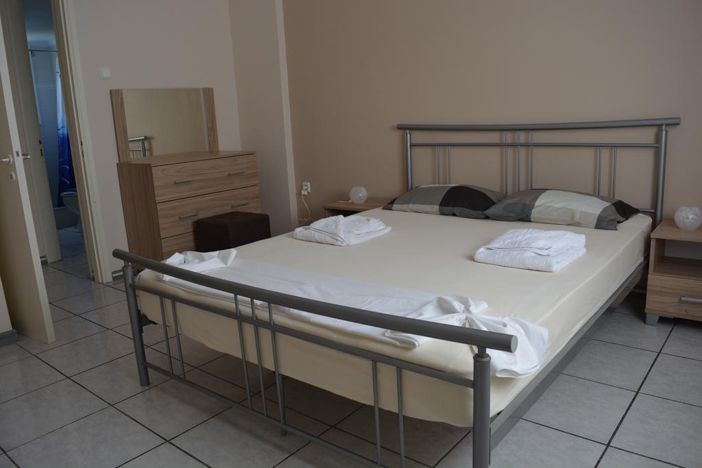 Iro Apartments Paralia Agias Foteinis Exteriér fotografie